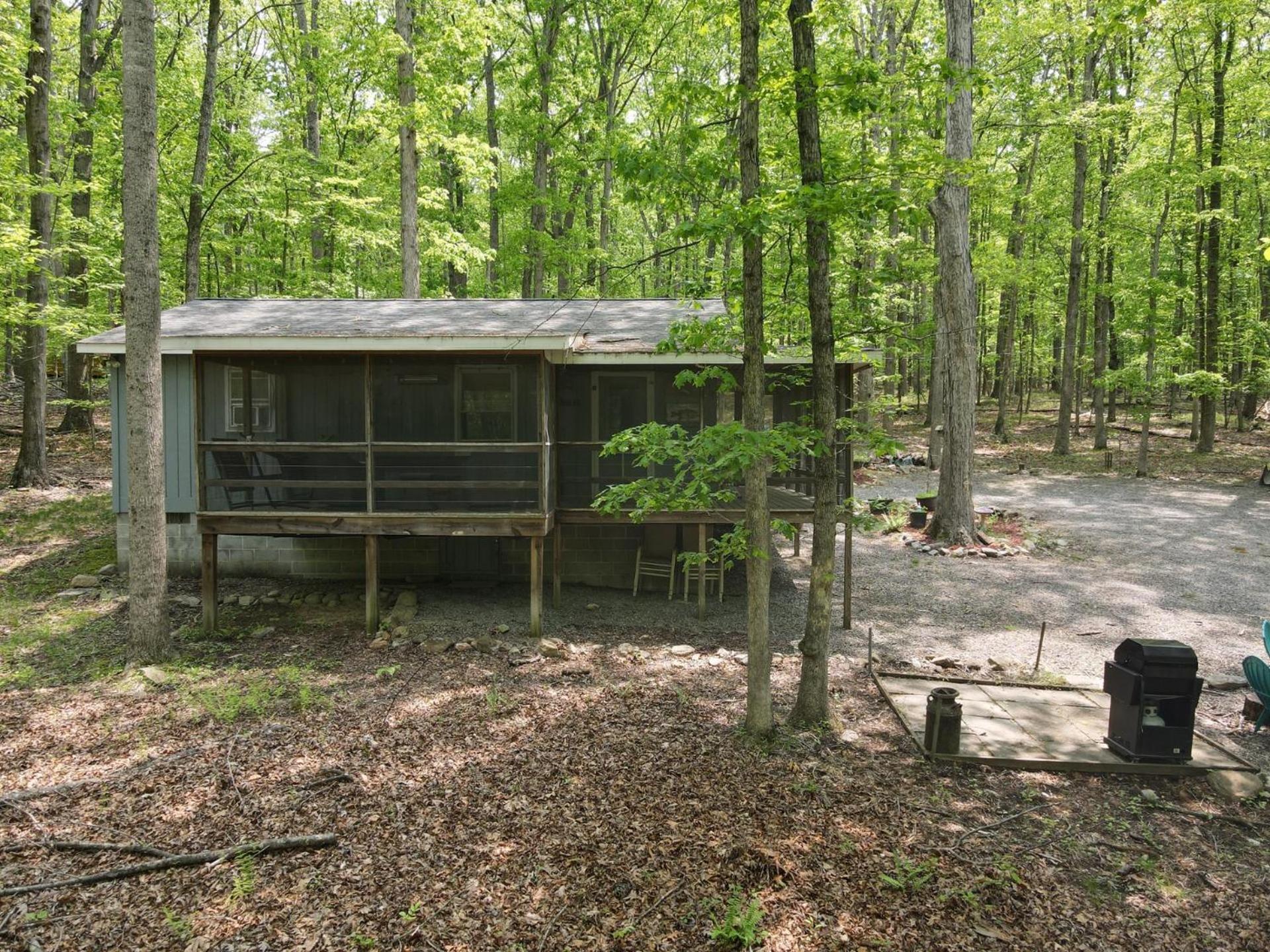 Bear Necessities -Forget Your Worries! Villa Great Cacapon Exterior photo